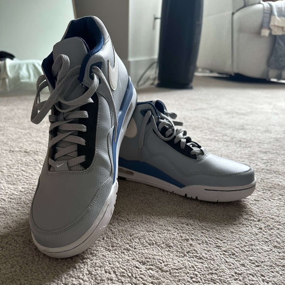 Nike Men's Gray and Blue Air Max 90